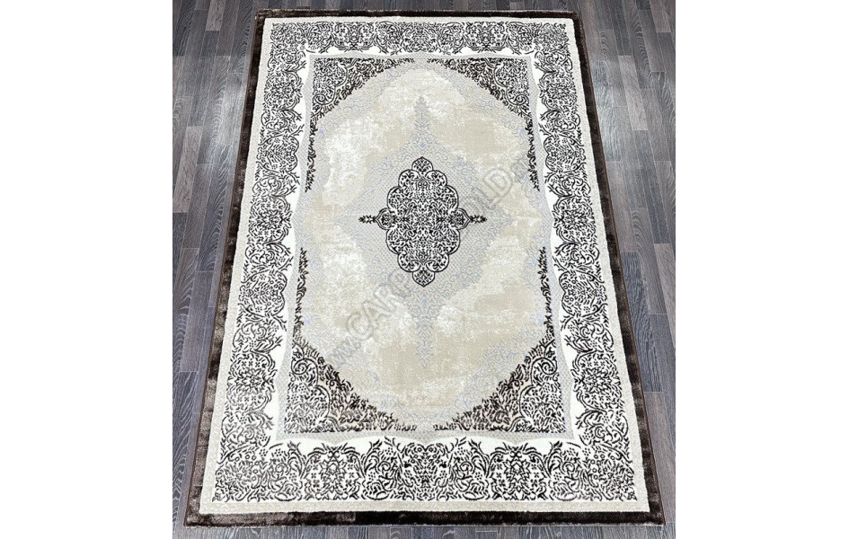 Q009A_BROWN FDY CREAM SHRINK